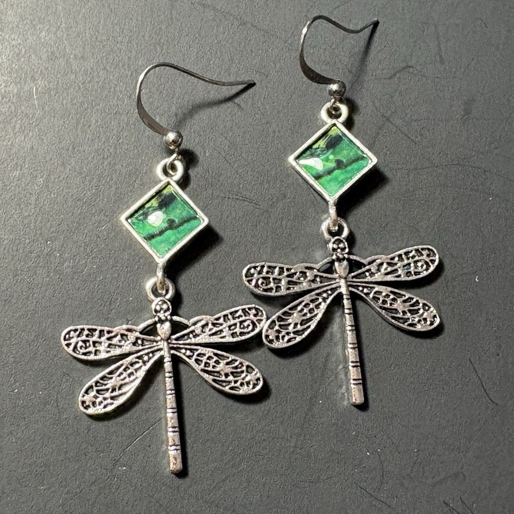 Dragonfly Dangle Earrings Silver Tone Green Square Inset Boho‎ Fairy Nature Folk